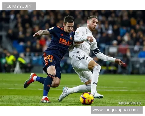 巴伦西亚与皇马激战成和比分揭晓精彩瞬间回顾