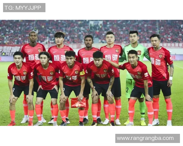 广州恒大与辽宁队精彩对决回顾赛场瞬间尽显足球魅力与激情