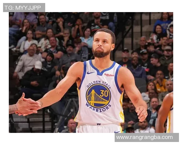 库里单场狂砍44分引领勇士战胜马刺展现超级巨星风范